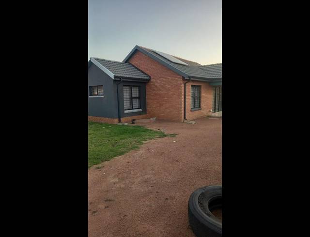 3 BEDROOM HOUSE FOR SALE IN KLERKSOORD